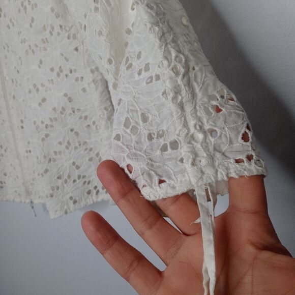 Samuel Dong white lace zip front blouse - Picture 3 of 6